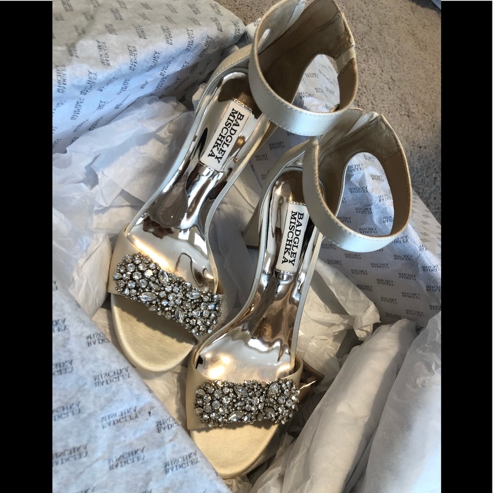 Badgley Mischka Roxy Vintage High Heels